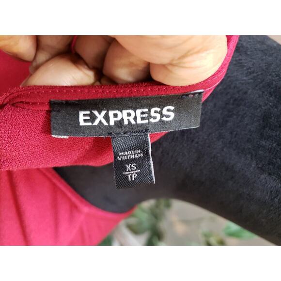 Express Blouse Women XS Red Bell Sleeve V Neck Stretch Pullover Top Chic - Picture 9 of 13